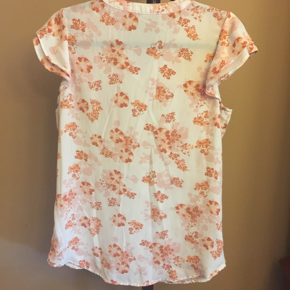 Women’s Small Cream short sleeved blouse - Picture 2 of 2